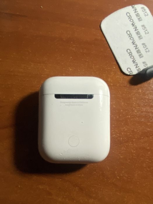 Аирподс , AirPods 1