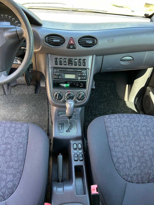 Продавам Mercedes-Benz модел A 170 CDI!