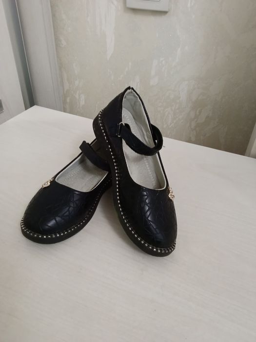 Киз болалар учун оёк кийим. 31-зразмер