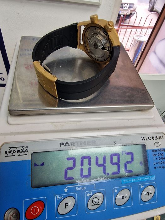 Amanet Vitan 107 Ceas Porsche Design Worldtimer Aur 18k 750