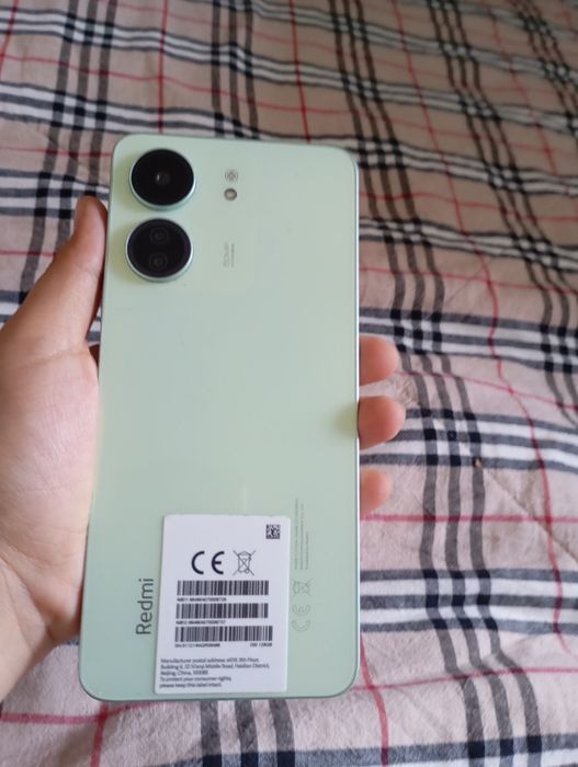 REDMI 13C xotirasi 6/128     yili 2024 dekabr