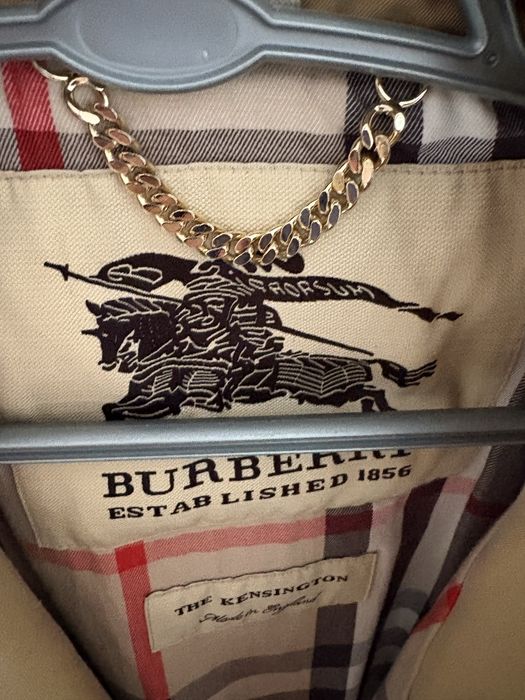 Плащ женский BURBERRY