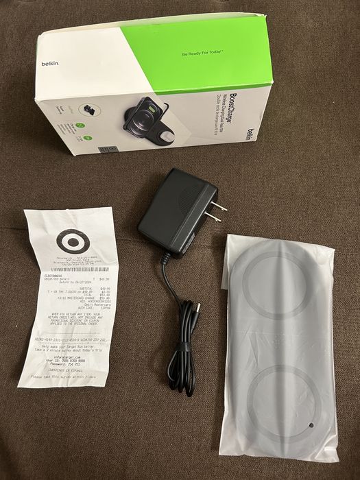 Belkin Dual Pads 10W - зарядна станция