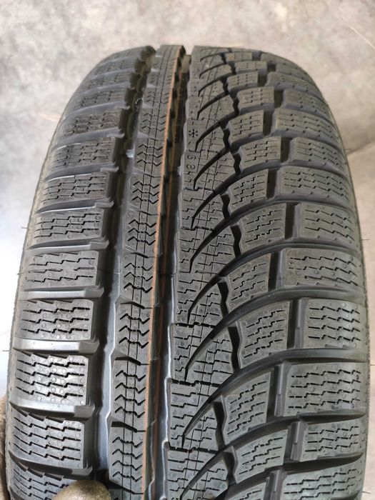 Единични гуми с размер 215 55 17