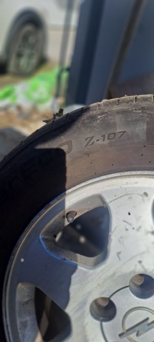 Гуми Goodride 195/65/15 DOT 4024  с джанти Опел