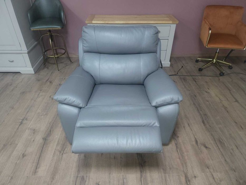 Сив кожен фотьойл с електрически релаксиращ механизъм