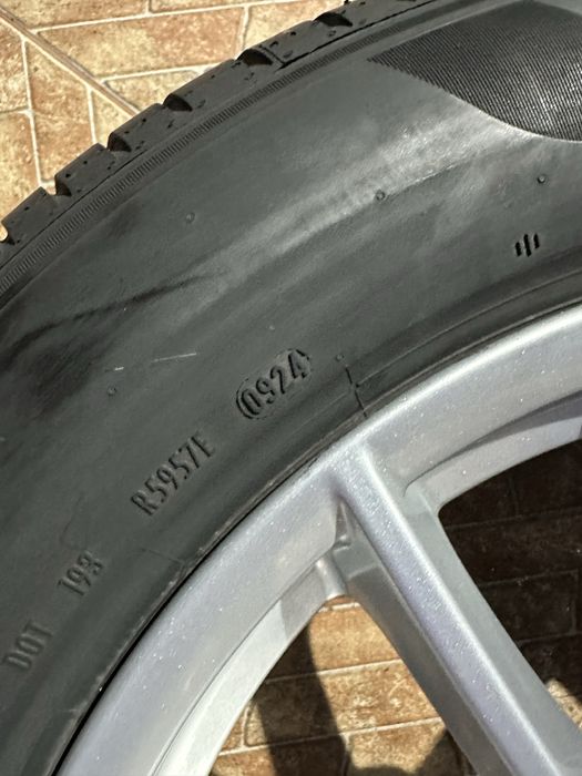 Jante BMW X3 18 echipate cu Anvelope Vara Pirelli Cintu 225 60 18