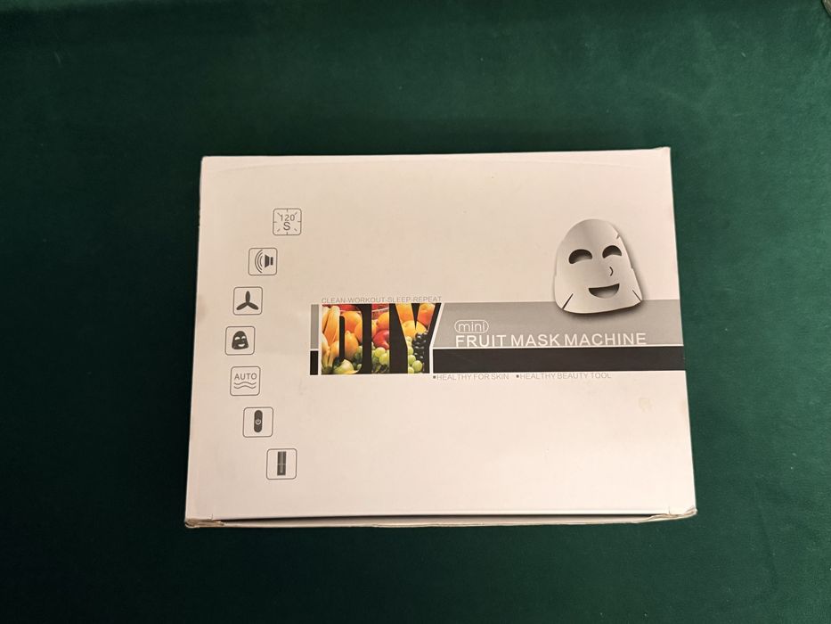 Aparat Cosmetic pentru Preparare Mastilor Faciale Naturale cu Colagen