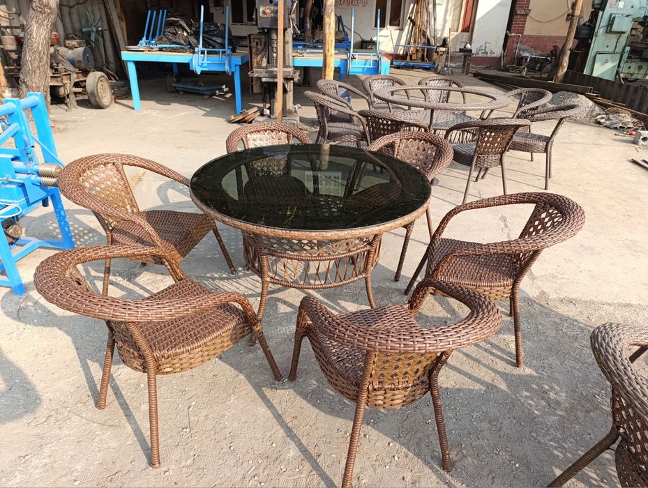 Стол и стуля для сад и баня