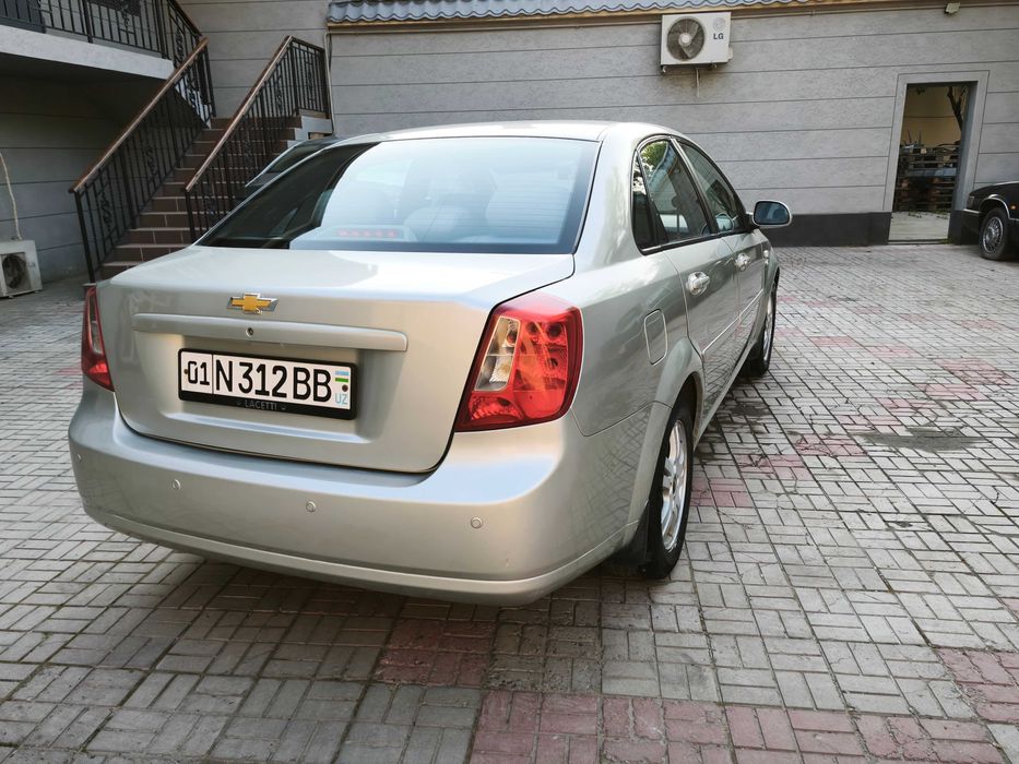 Ласетти 1,8 2009 г