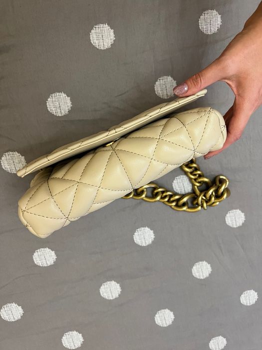 Zara чисто нова бежова чанта