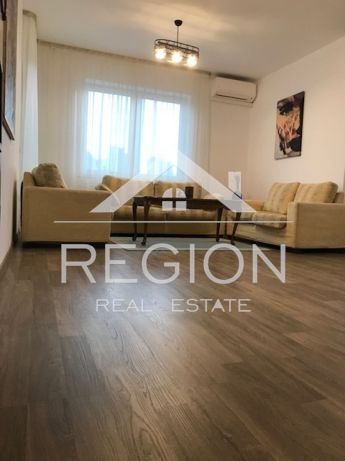 Дава се под наем Тристаен апартамент в Варна, Левски - 148 кв.м за 1530 € - Снимка #3