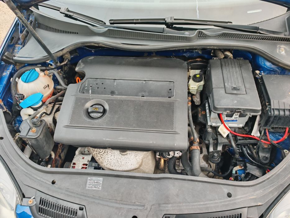 Vând vw golf 5 1.4 benzina