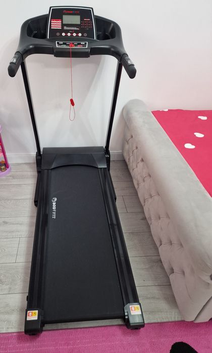 Banda de alergare BodyFit