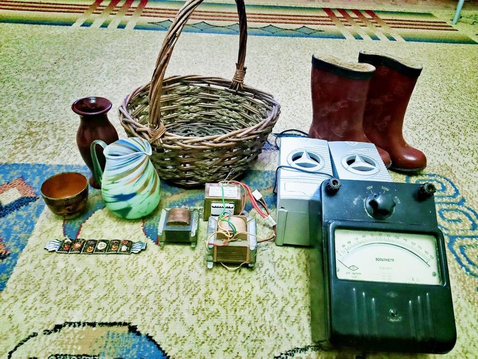 Приборы, предметы  СССР  и  мн. другое.
