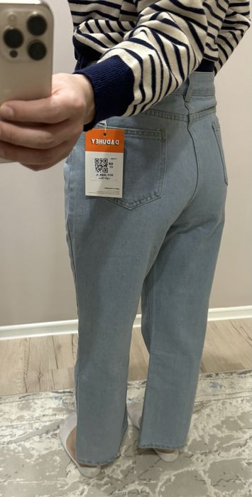 Джинсы новые