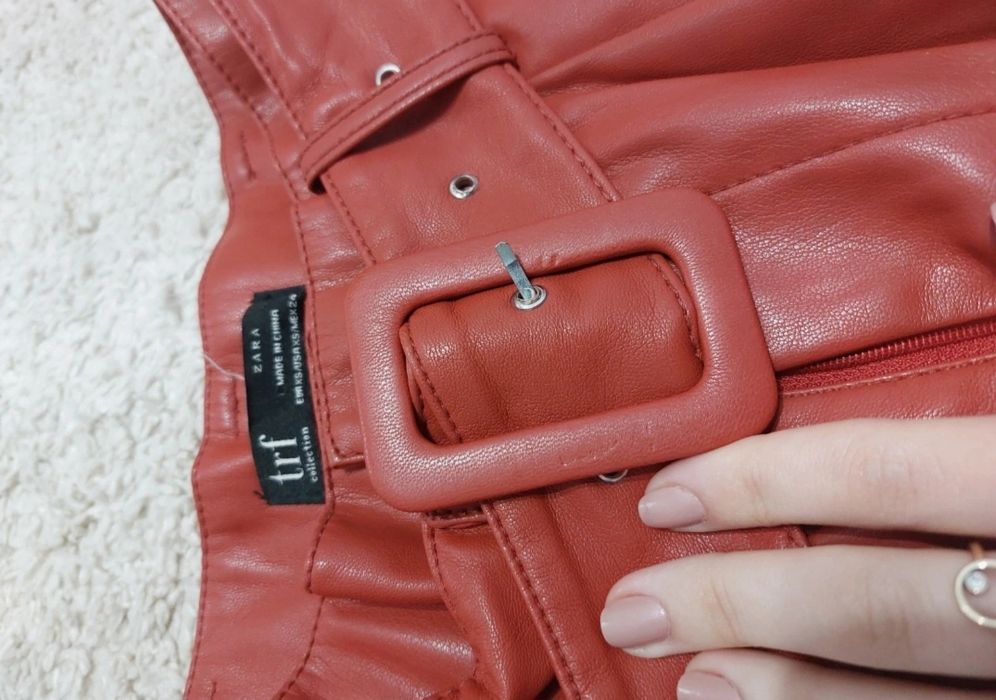 Pantaloni zara piele