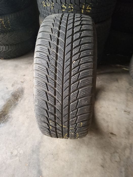 225/45R18 Bridgestone