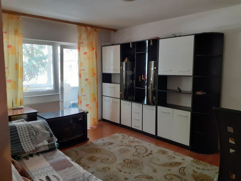 DE INCHIRIAT apartament 3 camere Calea Aradului