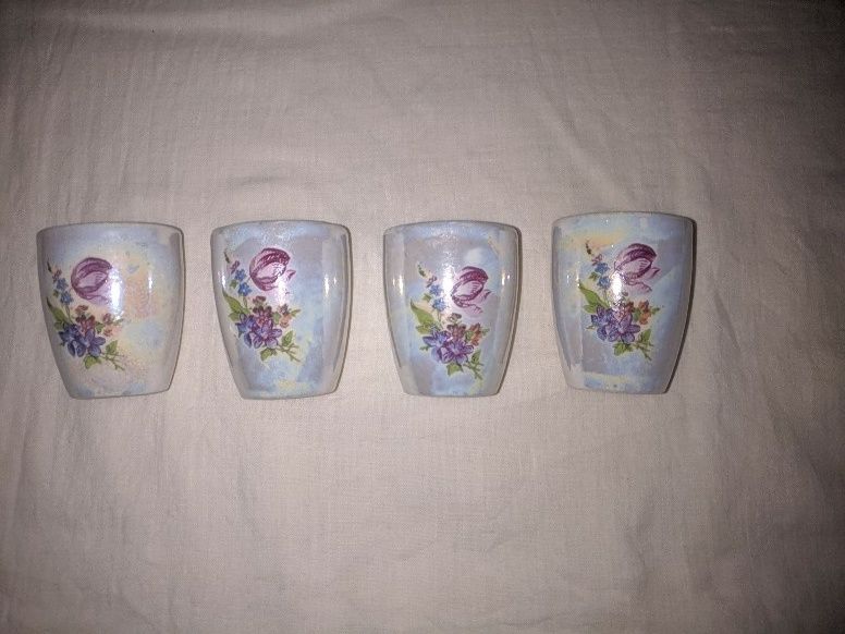 Продаются фарфоровые стопки " СССР "...