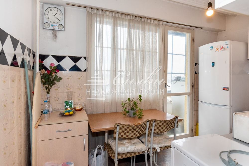 Двустаен СРЕДЕН апартамент - кв. Болница!