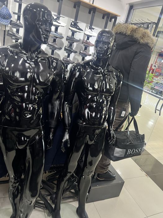 Маникен сотилади