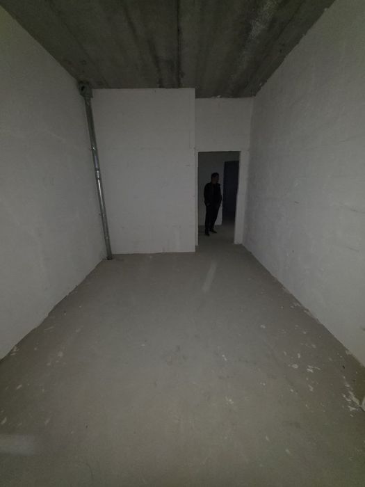 Срочно 2 хонали 77м2 квартира сотилади.