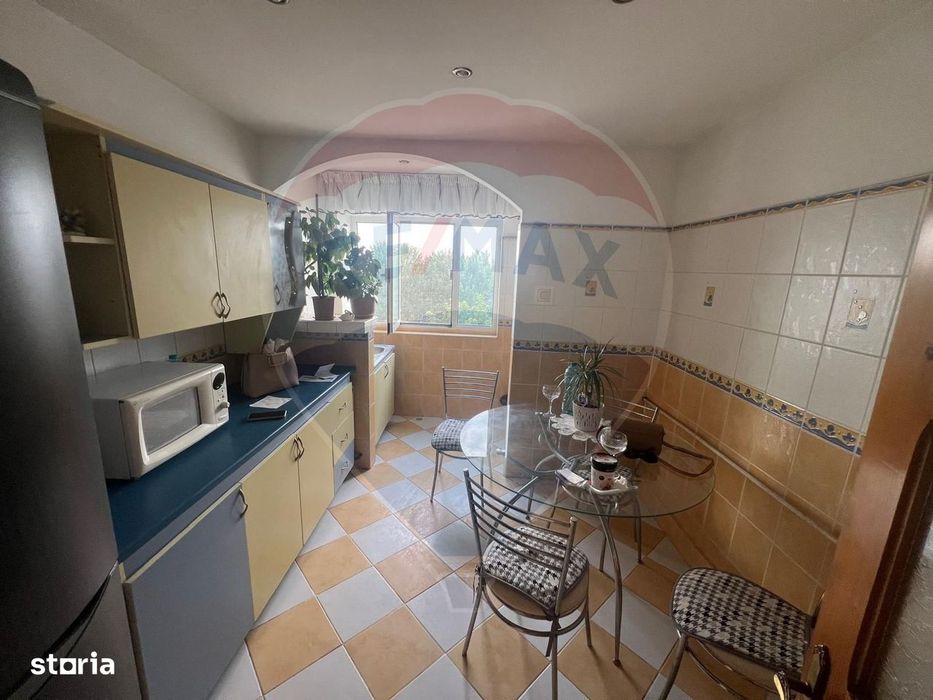 Apartament 4 camere b dul Garii