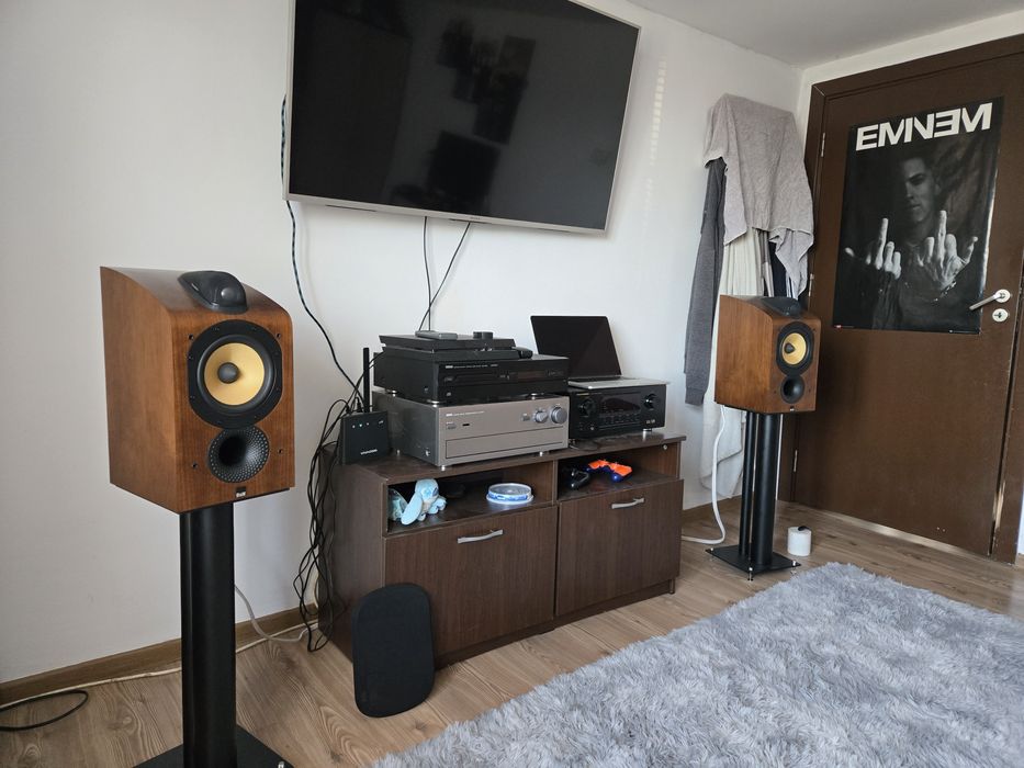 Bowers and Wilkins 705 S1