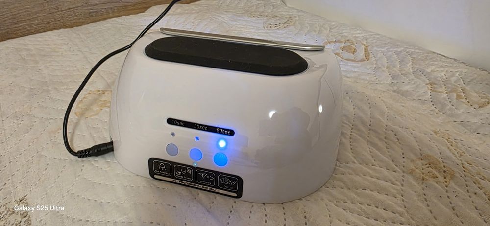 UV+ LED лампа за гел лакове