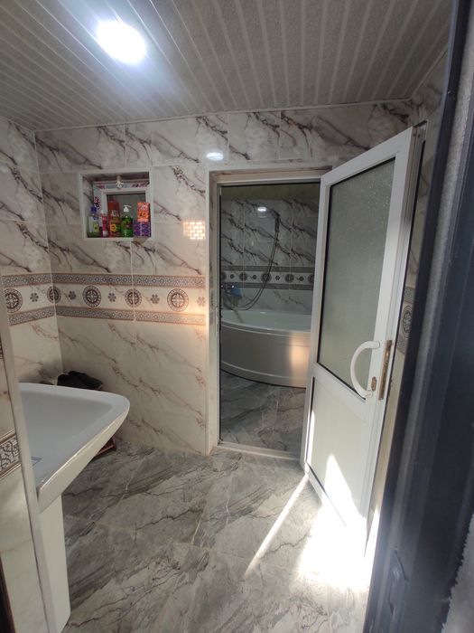 Hovli sotiladi 3 sotik srochna