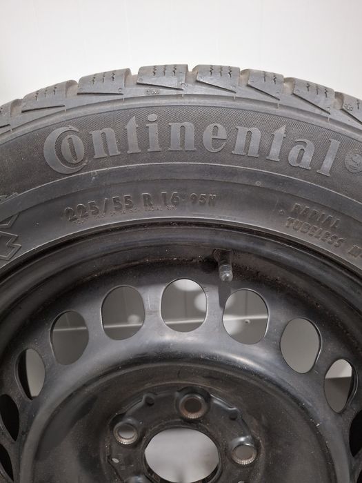 4 roti complete 225 /55 R 16 cu anvelope iarna Continental aproape noi