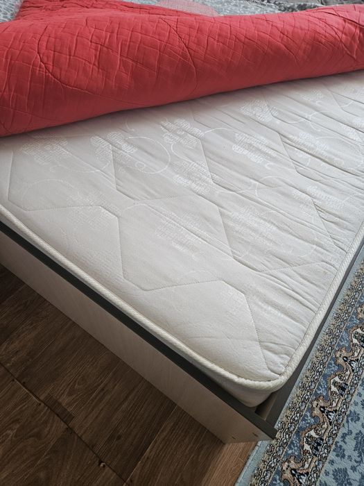 Кровать  1.5:2,0