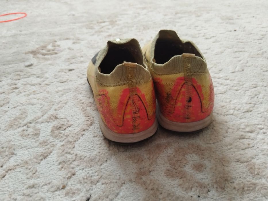 Продам сороконожки и бутсы