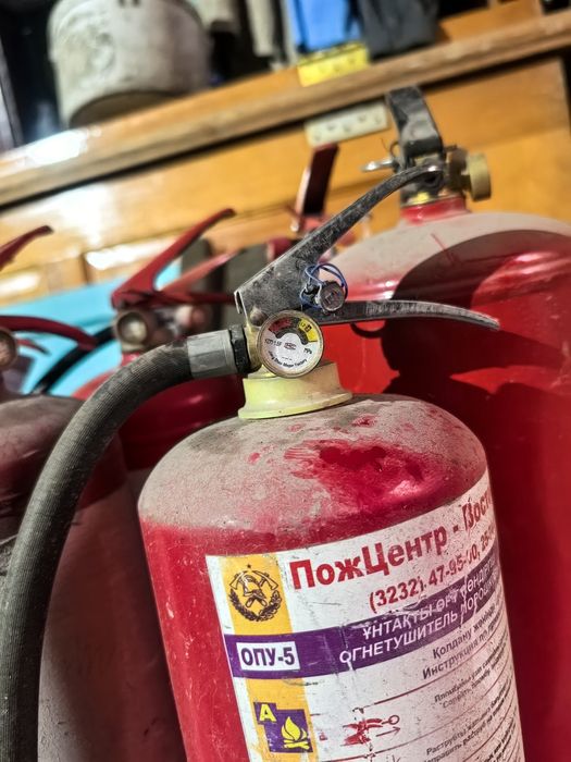 Огнетушитель разные