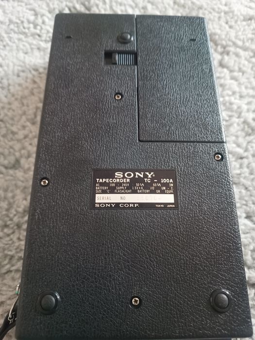 Casetofon portabil walkman sony tc-100A