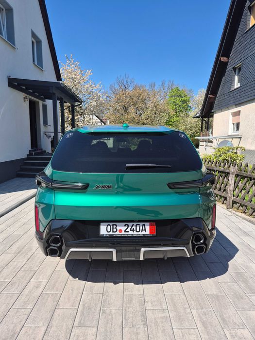 BMW XM 2025 — imagine 2