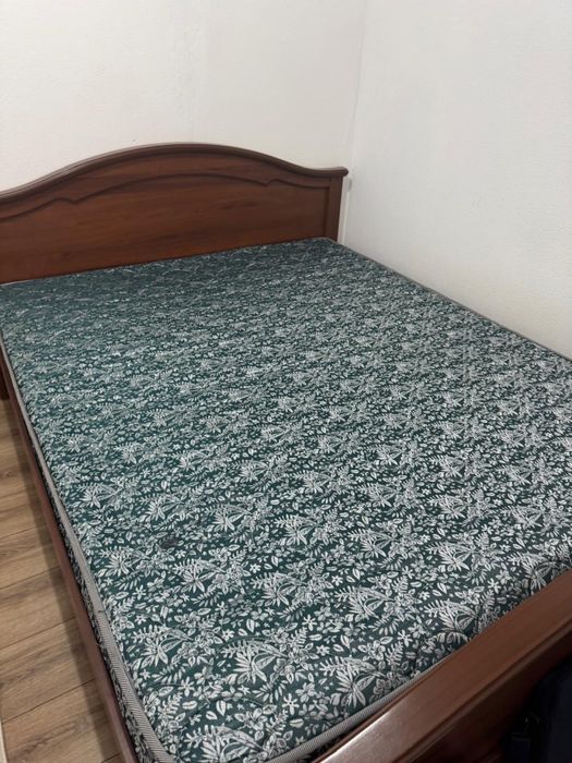Отдам даром двухспальную кровать