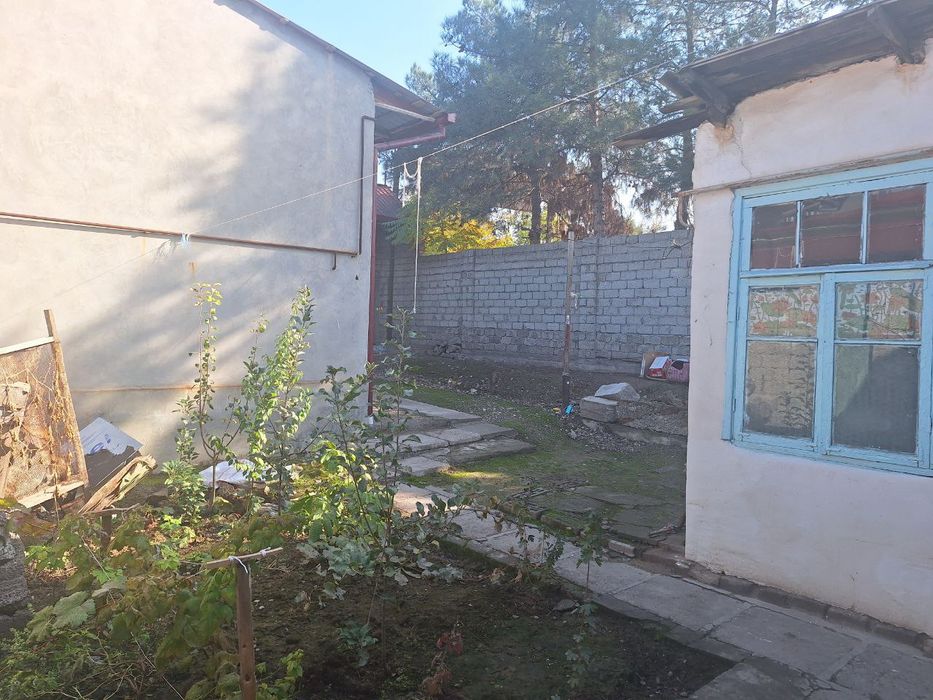 Срочно уй сотилади ер хисобида 70000 $ 3.7 сотих