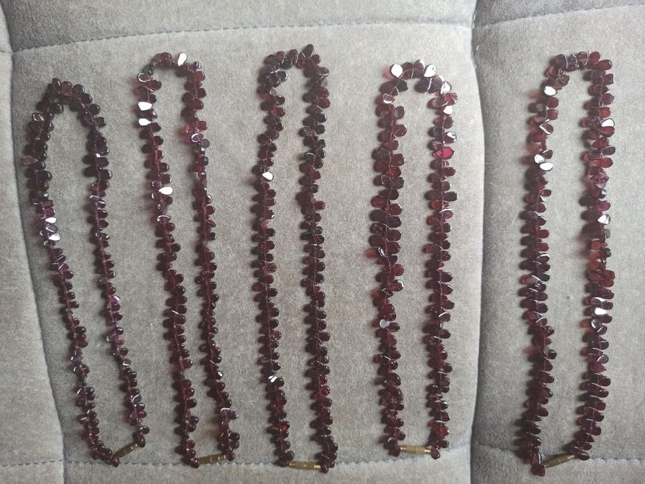 Колье гранатовое. Индия.Новое