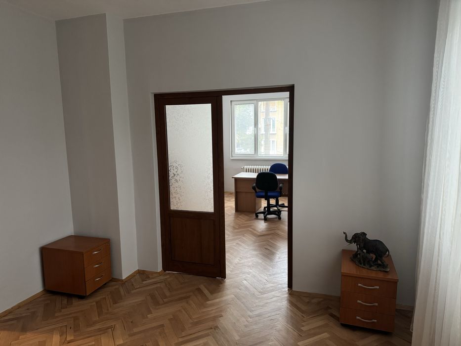 Дава се под наем Офис в София, Медицинска академия - 90 кв.м за 1020 € - Снимка #12