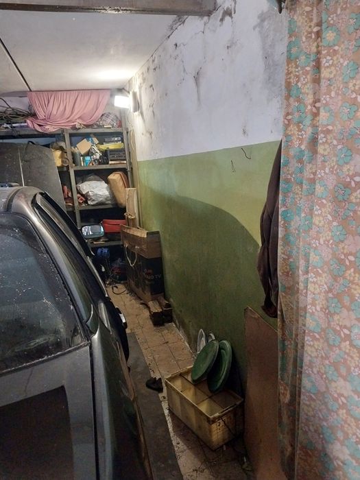 Продам  гараж  в 10 обществе