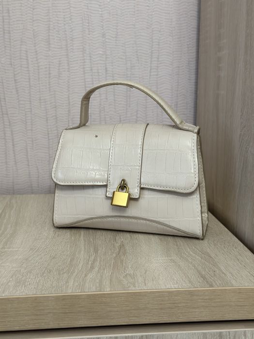 Сумки новые срочно