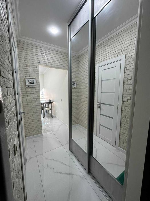 Дава се под наем Едностаен апартамент в София, Студентски град - 49 кв.м за 350 € - Снимка #2