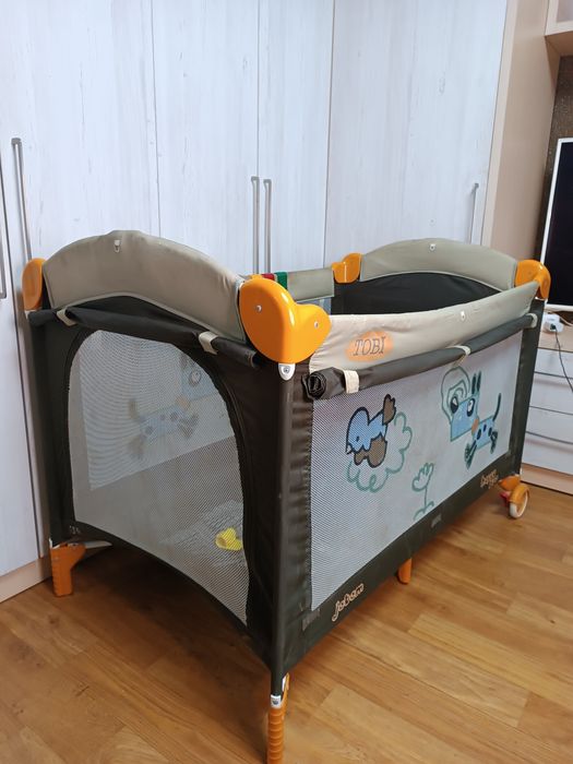 Кровать-манеж для детей