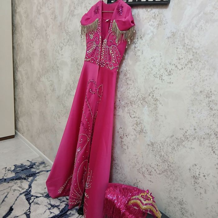 Milliy ansanbil kelin libosi