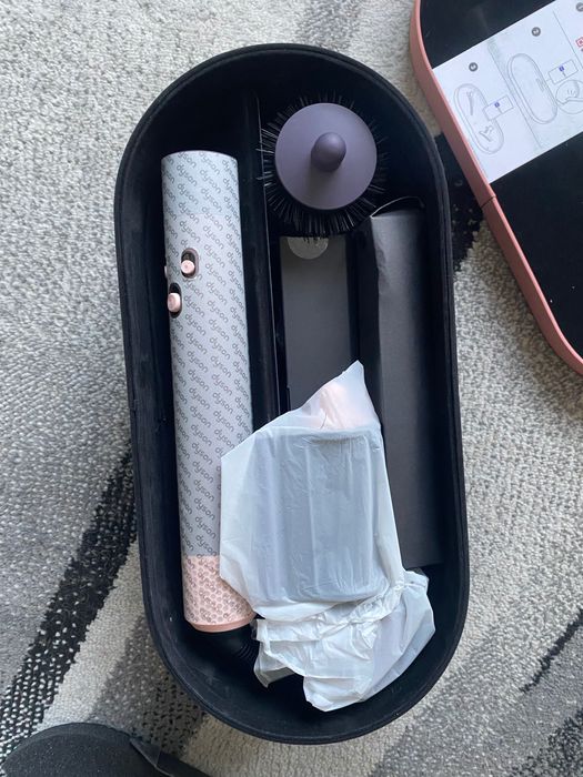 Dyson AirWrap i.d. HS08 мултистайлър чисто нов маша