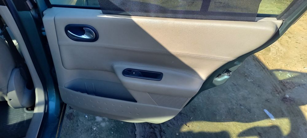 Dezmembrez Megane 2 1.5 euro 4