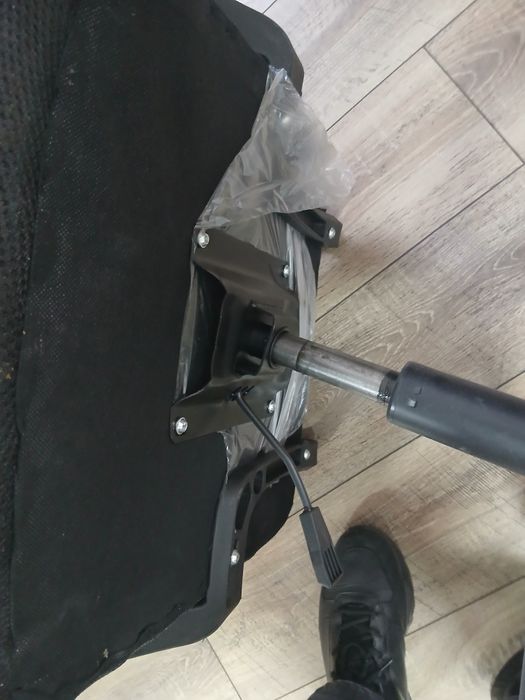 Продам кресло(кривое)