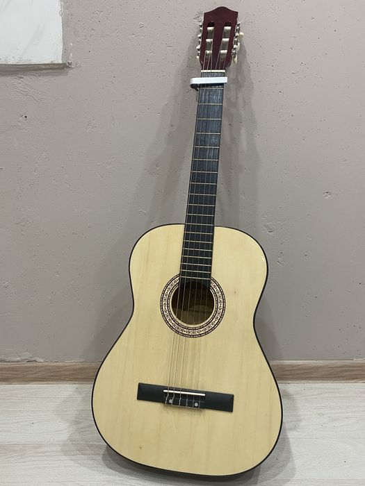 Продам гитару!!!